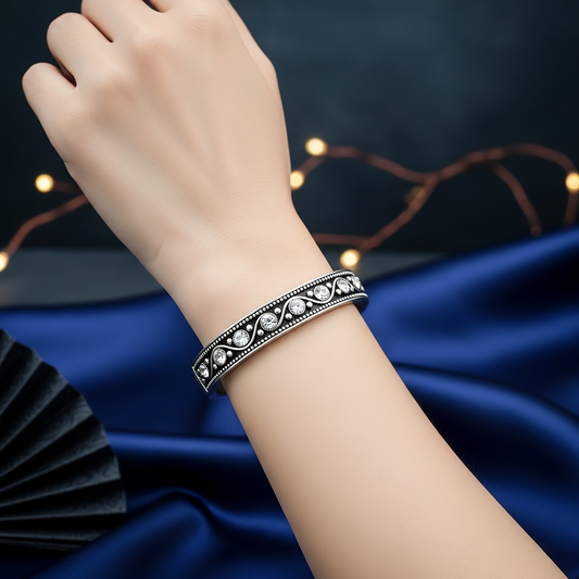 SINIMU – Celestia Bangle SILVER